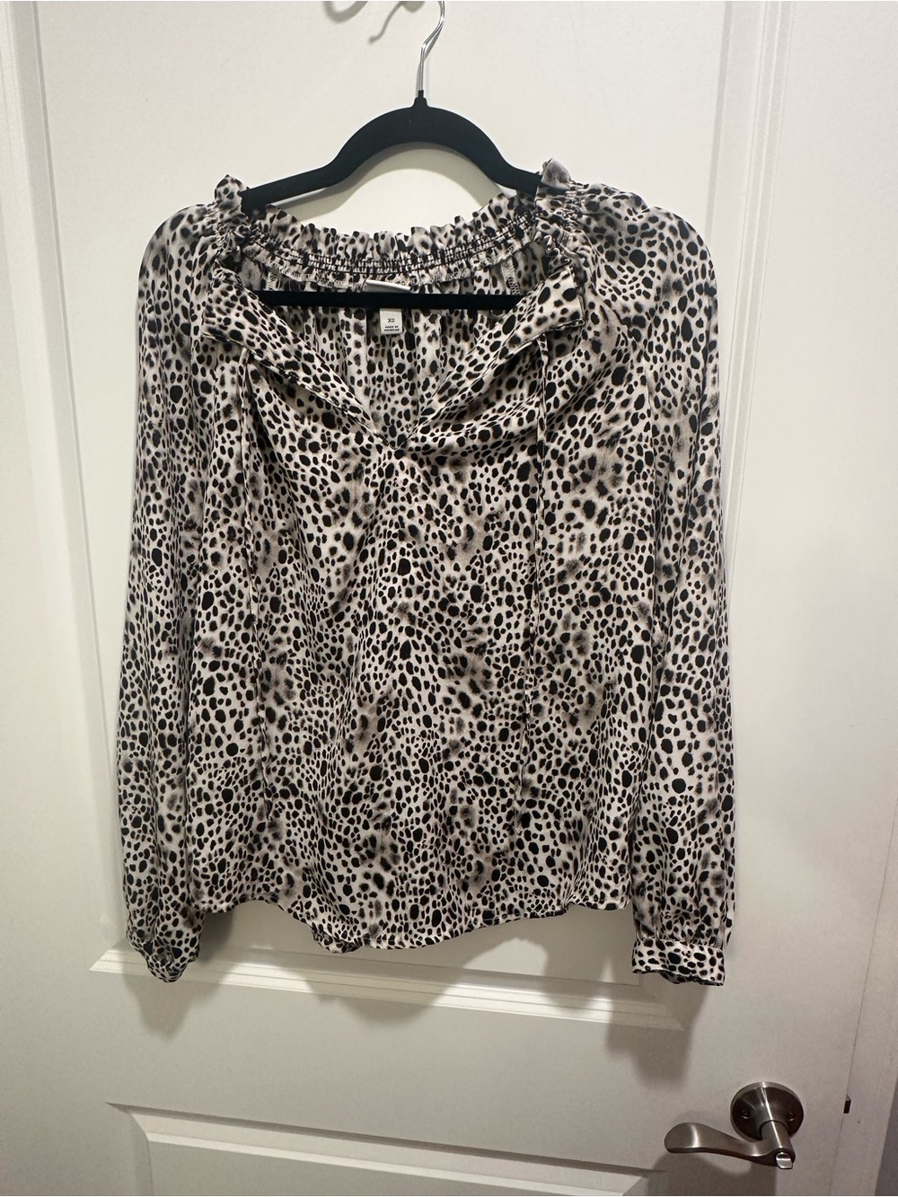 A New Day Animal Print Tie Neck Blouse XS | Long Sleeve | Neutral Leopard Top
